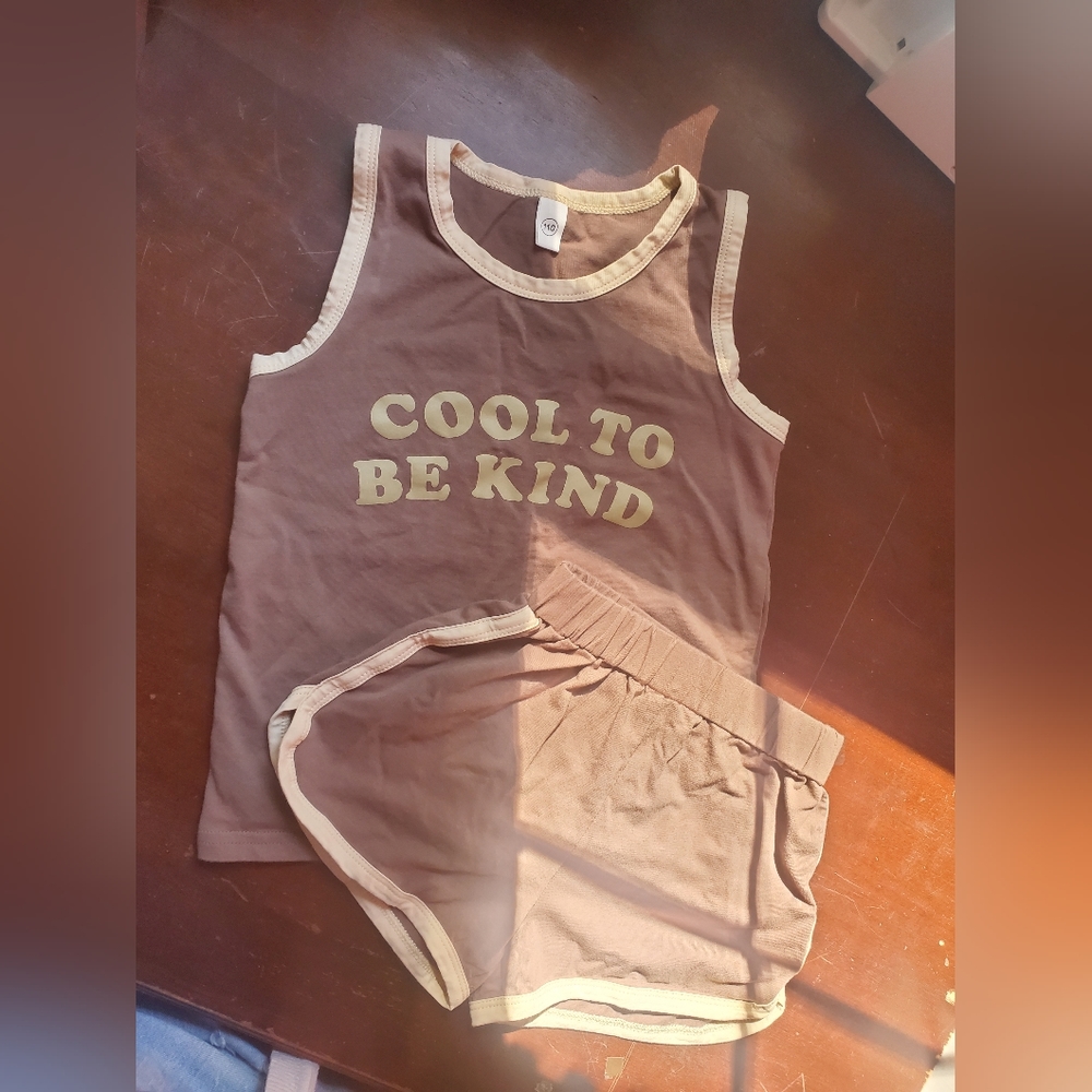 Cool to be Kind 2 pc set 4/5 t